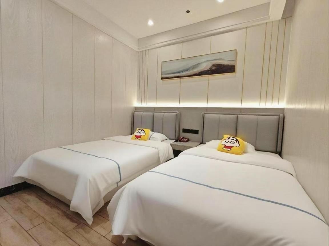 Khách sạn Longchen